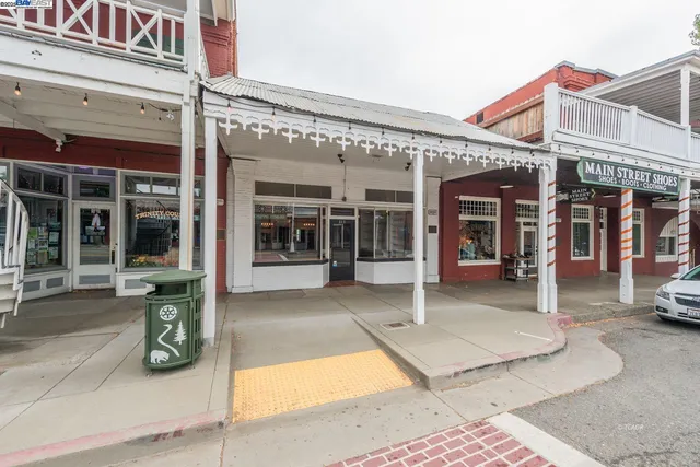 $299,000 | 515 Main Street, Weaverville, CA 96093