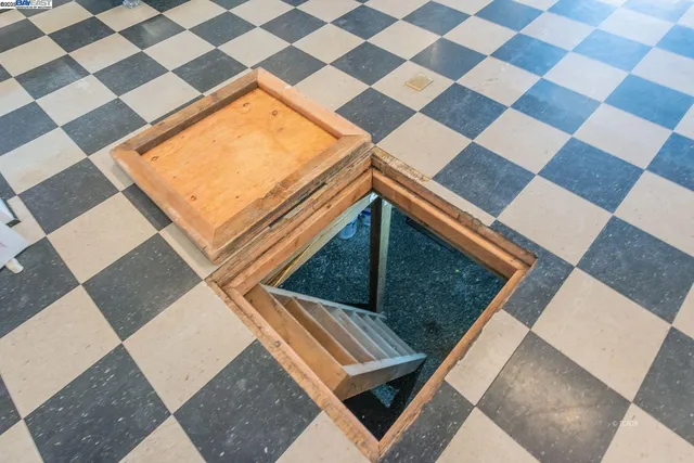 $299,000 | 515 Main Street, Weaverville, CA 96093