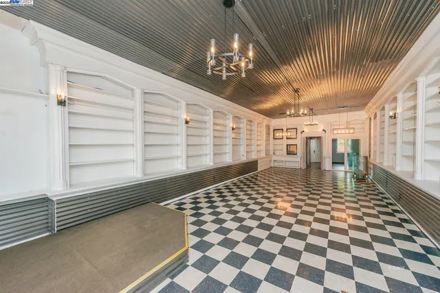 $299,000 | 515 Main Street, Weaverville, CA 96093