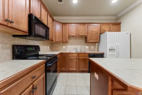 $207,000 | 4848 Windsor Village Drive, Unit 28, St. George, LA 70817