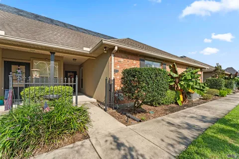 $207,000 | 4848 Windsor Village Drive, Unit 28, St. George, LA 70817
