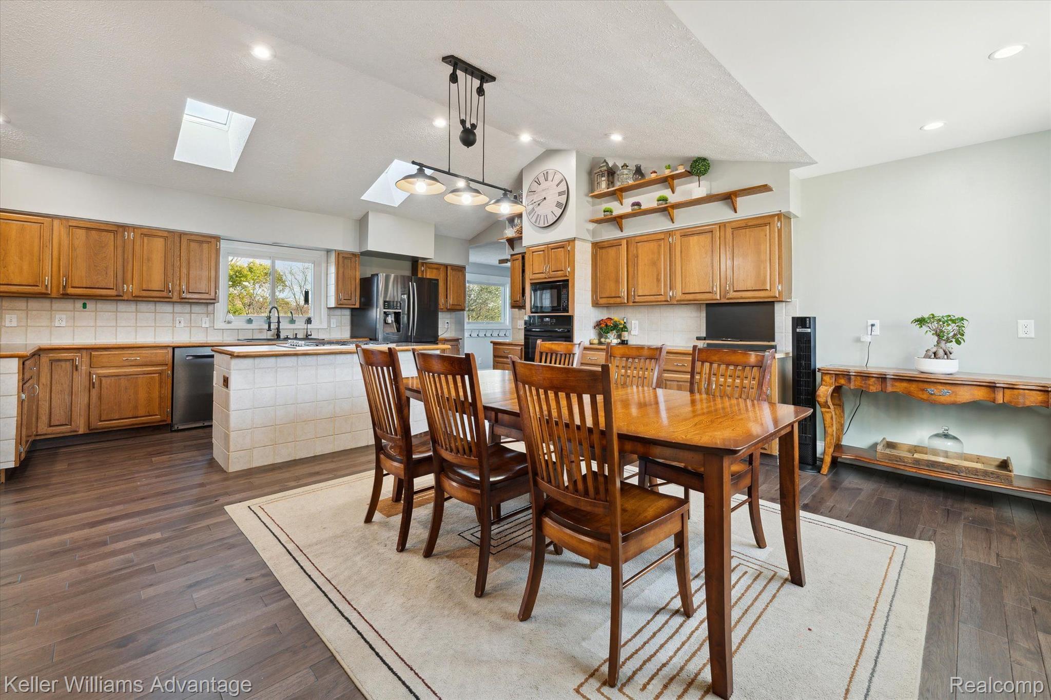 8299 Pinckney Road Pinckney, MI 48169 - Photo 8 of 45 Gallery Image 8