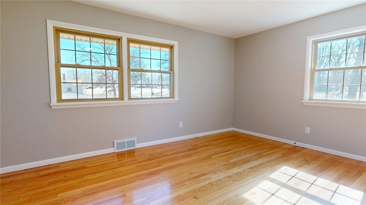 3280 East Oakwood Avenue Decatur, IL 62521 - Photo 12 of 32