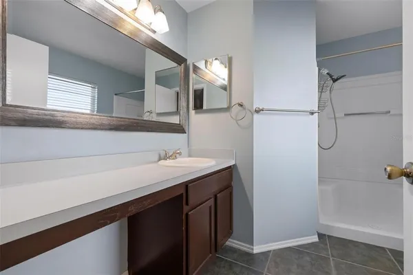 $2,400 | 11118 3rd Avenue East, Bradenton, FL 34212