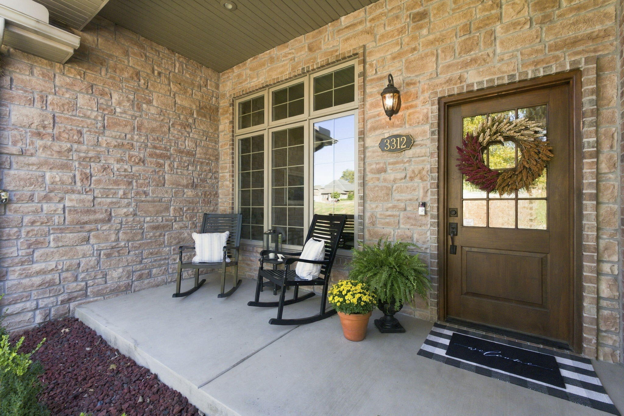 3312 West Bluffview Street Springfield, MO 65810 - Photo 12 of 68 12-web-or-mls-20261006-20261006-DSC00029