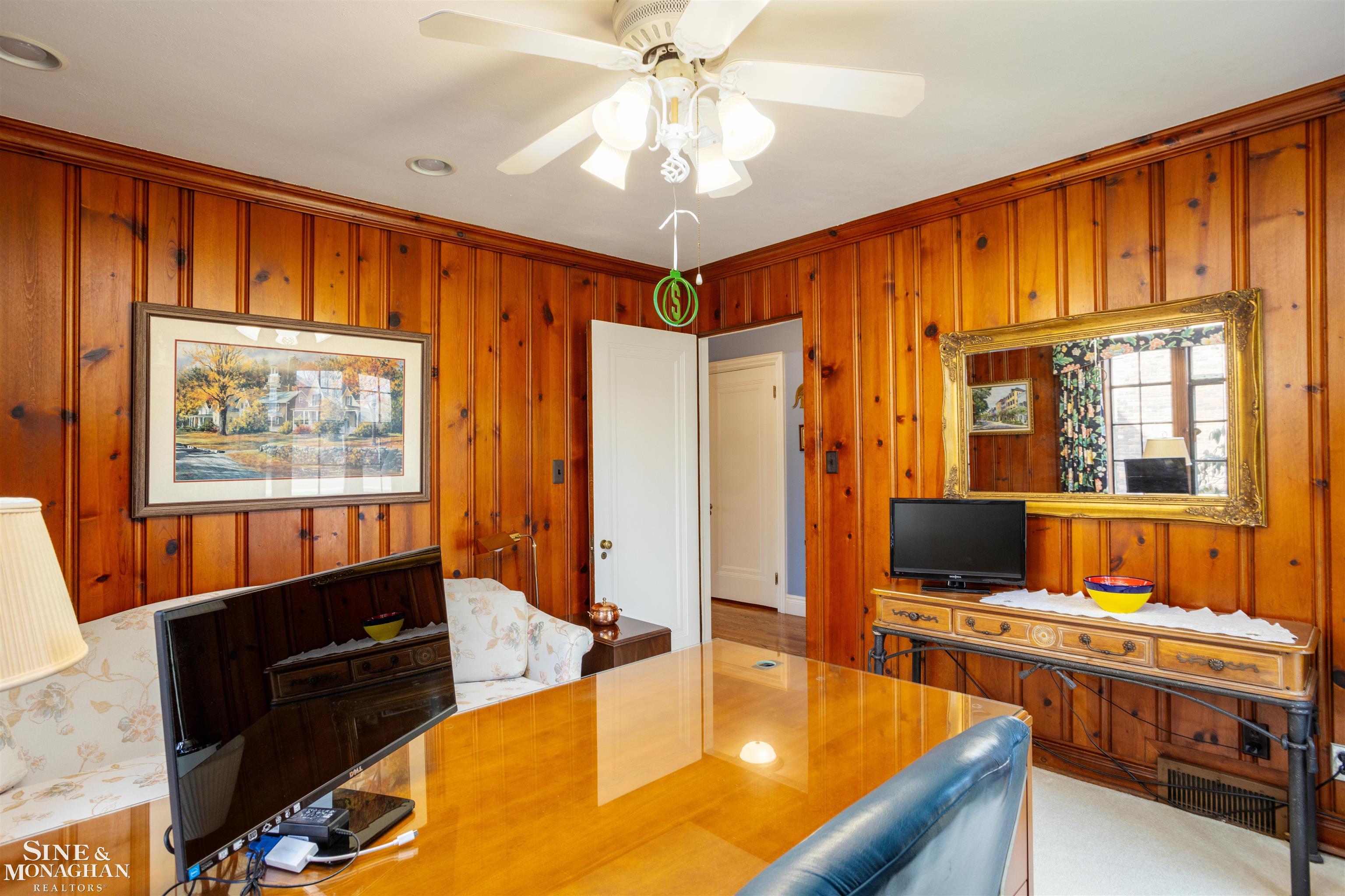 532 Lincoln Road Grosse Pointe, MI 48230 - Photo 18 of 71 50133585-97F29C98-4935-4B0B-8E02-AA7E8393A05E.JPG