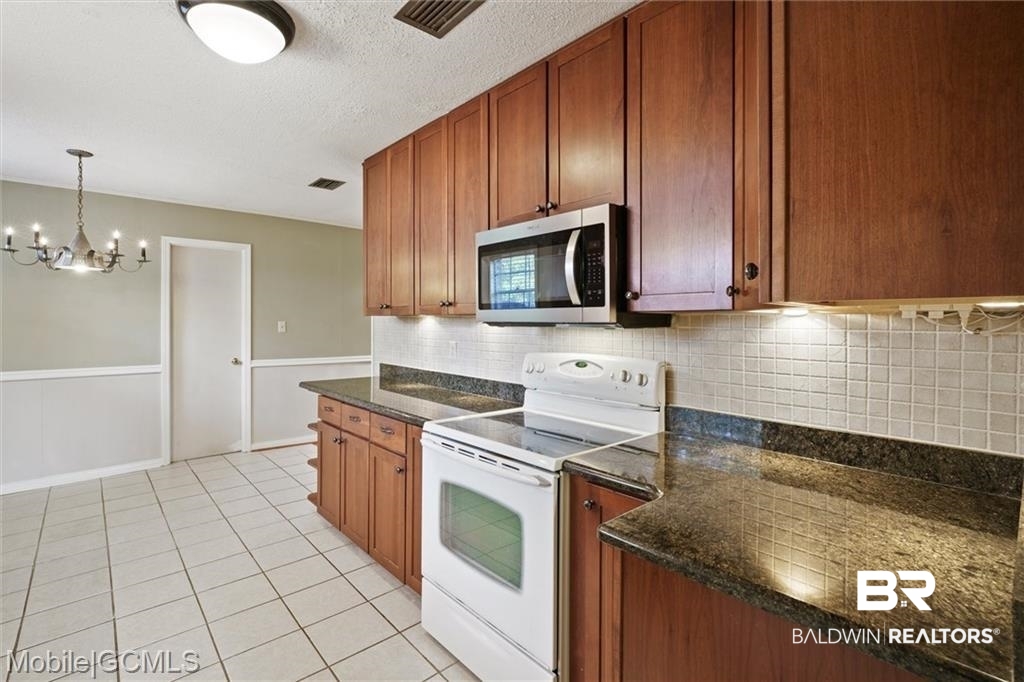 2747 Perin Place Mobile, AL 36693 - Photo 9 of 30