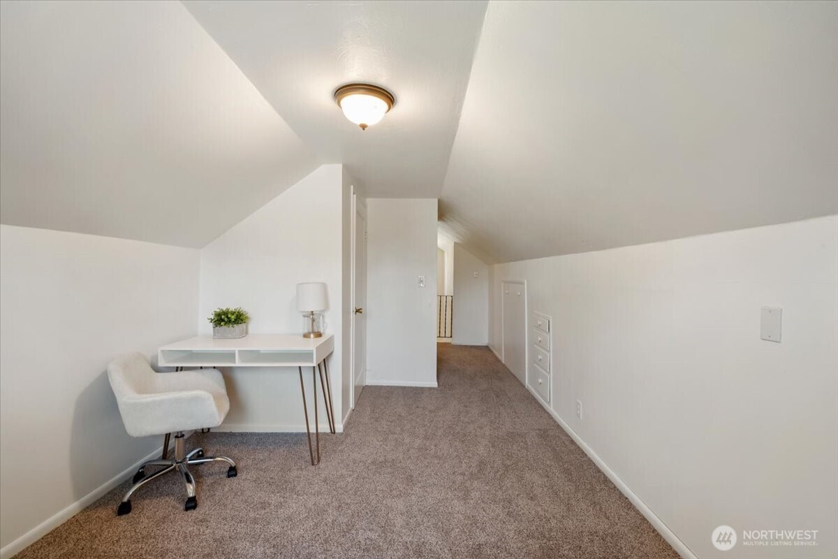 4837 South I Street Tacoma, WA 98408 - Photo 28 of 40 a workspace with furniture and a window
