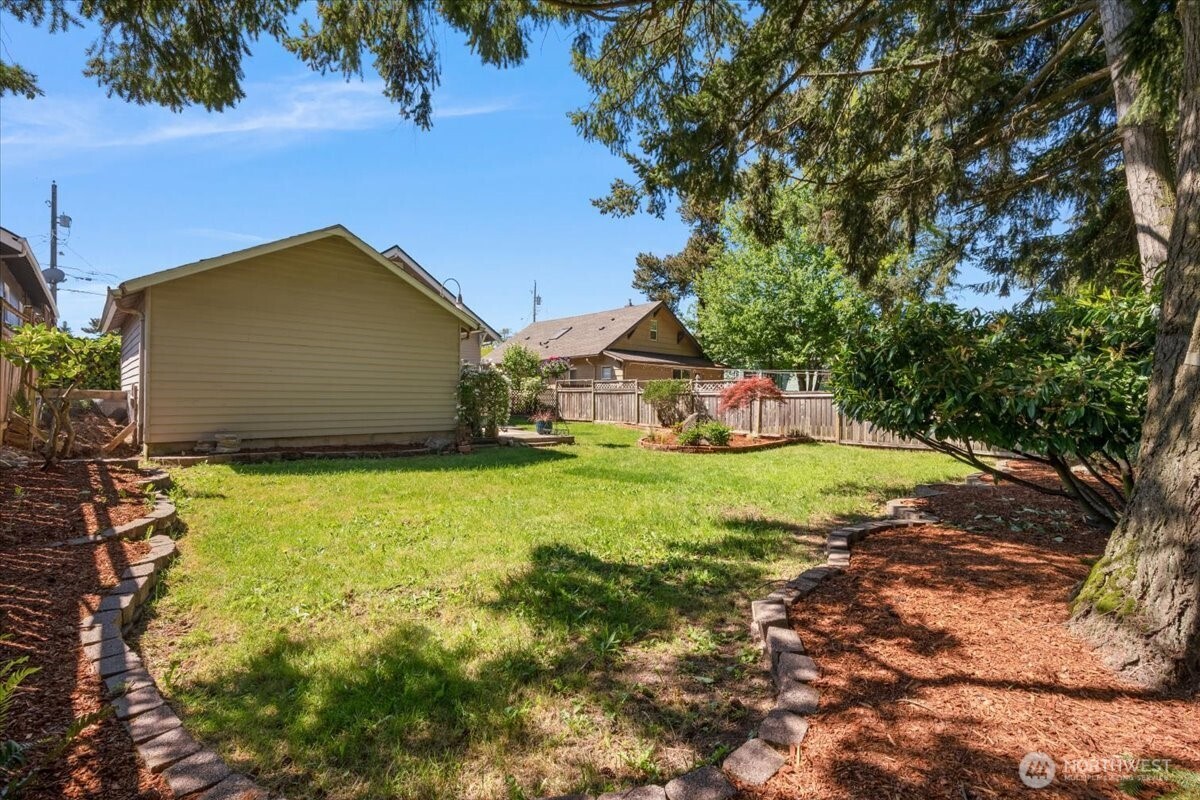 4837 South I Street Tacoma, WA 98408 - Photo 35 of 40 a view of outdoor space and yard