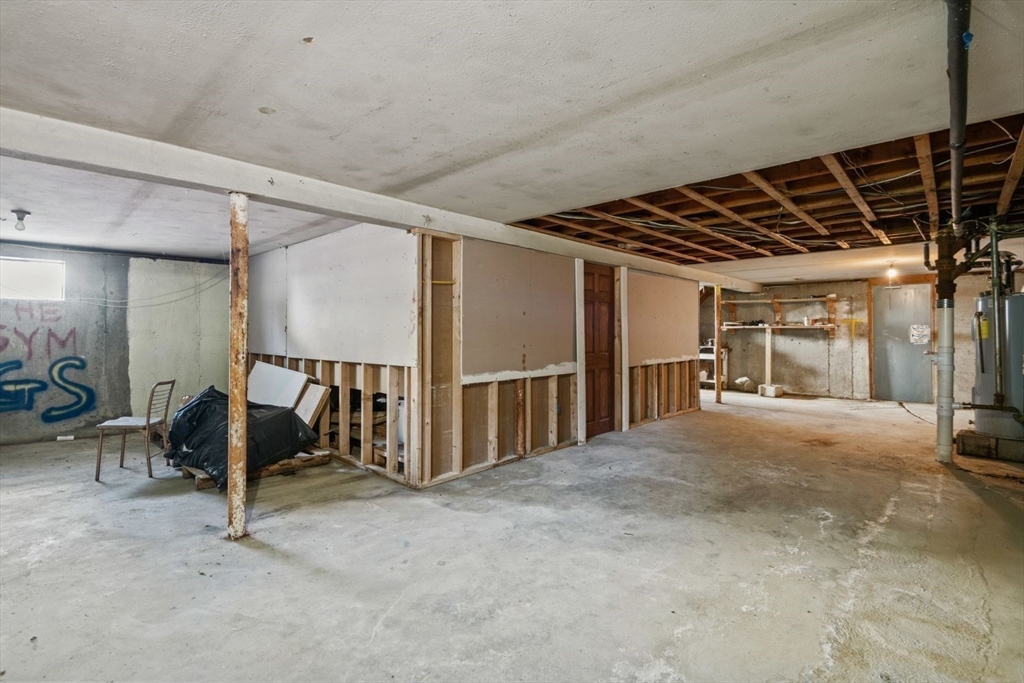 48 Hardwick Terrace Boston, MA 02135 - Photo 28 of 32 a view of an empty room with a couch