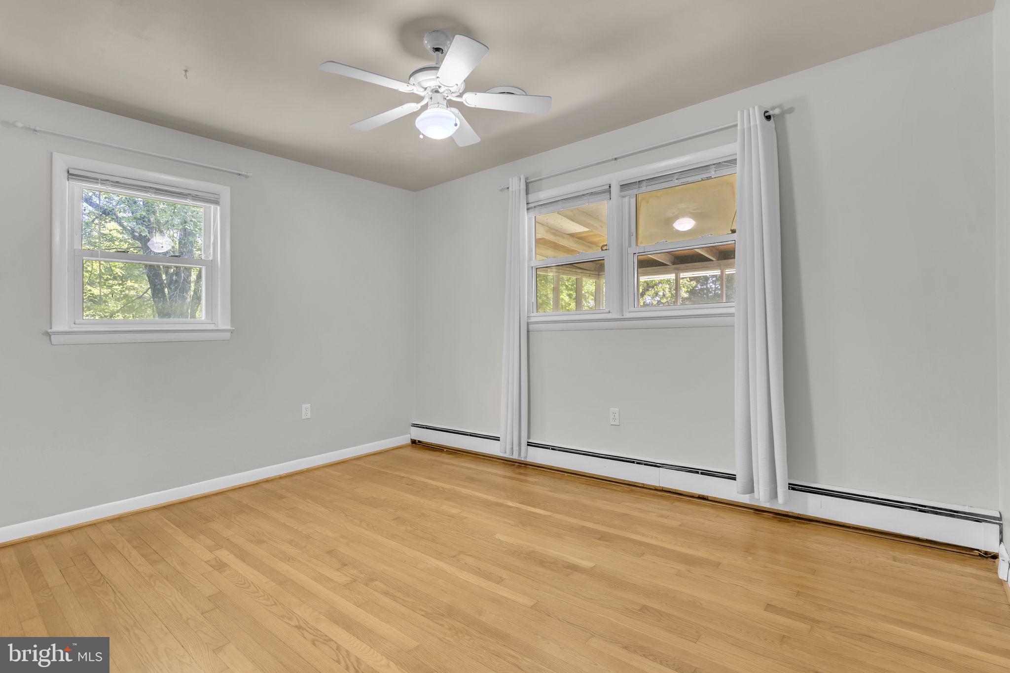 16500 Baden Naylor Road Brandywine, MD 20613 - Photo 20 of 37 an empty room with window