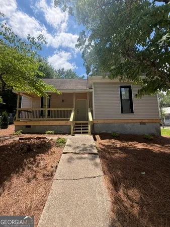 $1,850 | 64 Wesley Street, Unit A, Newnan, GA 30263