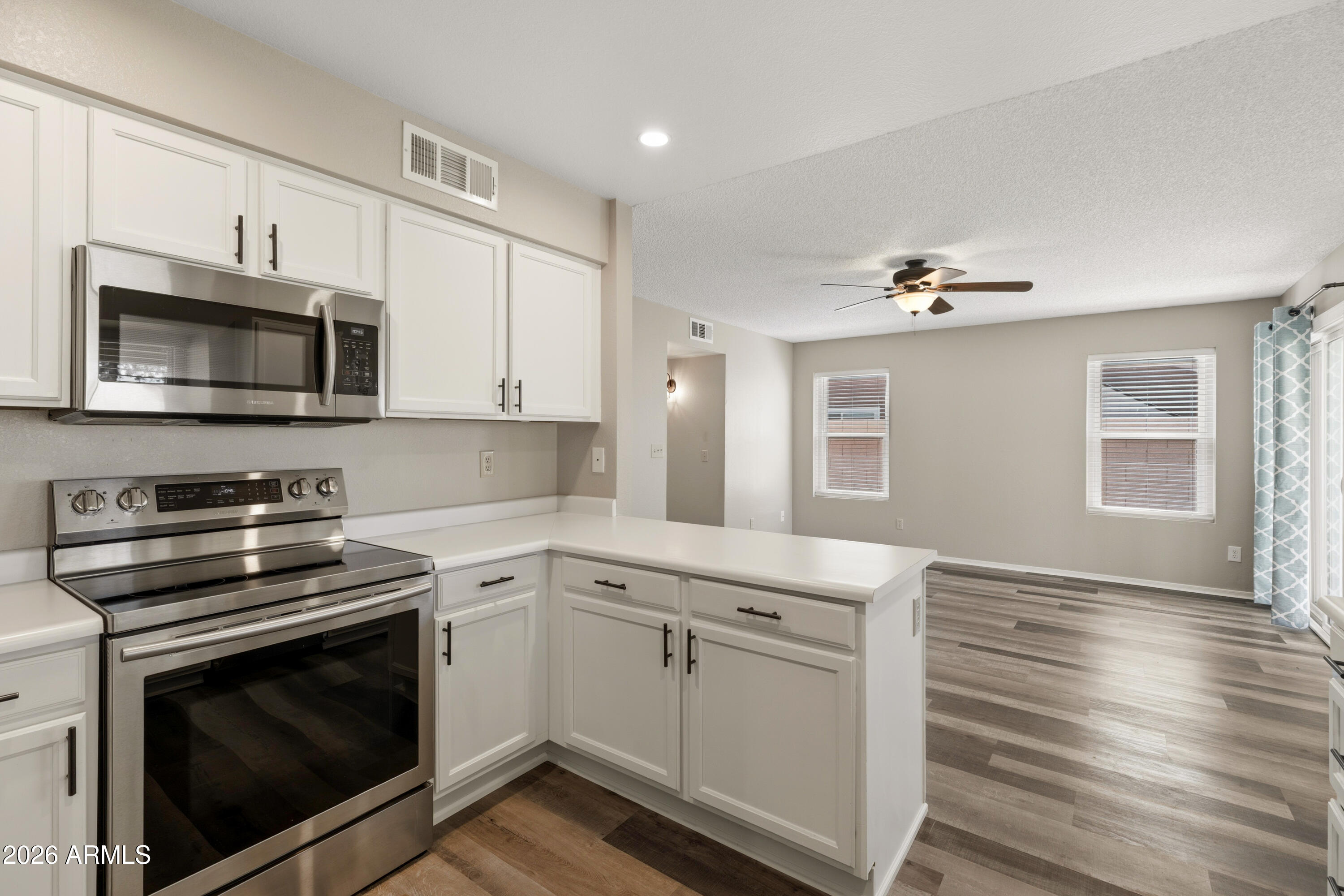 15022 South 28th Street Phoenix, AZ 85048 - Photo 5 of 38 7D3A9707