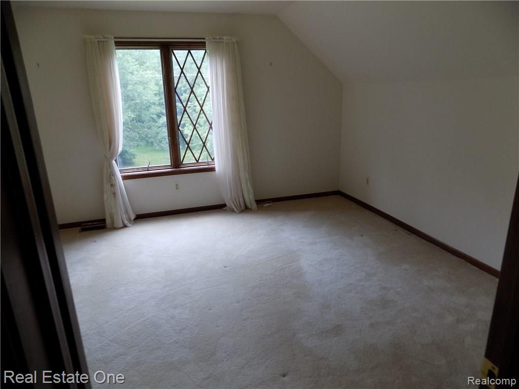 4650 Clyde Road Holly, MI 48442 - Photo 35 of 68 2nd floor guest bedroom