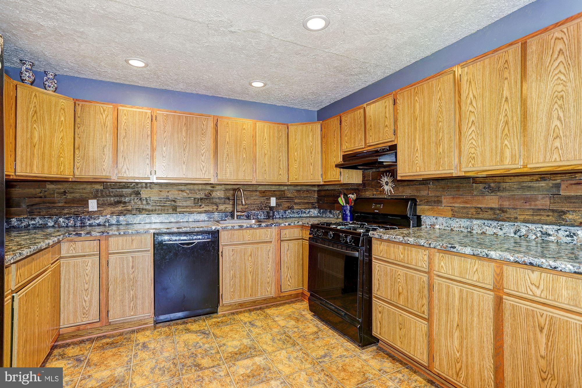 223 Dunlap Road Pasadena, MD 21122 - Photo 9 of 30 Kitchen