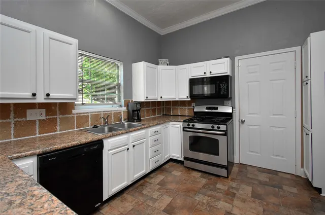 $170,000 | 504 Green Street, Baytown, TX 77520