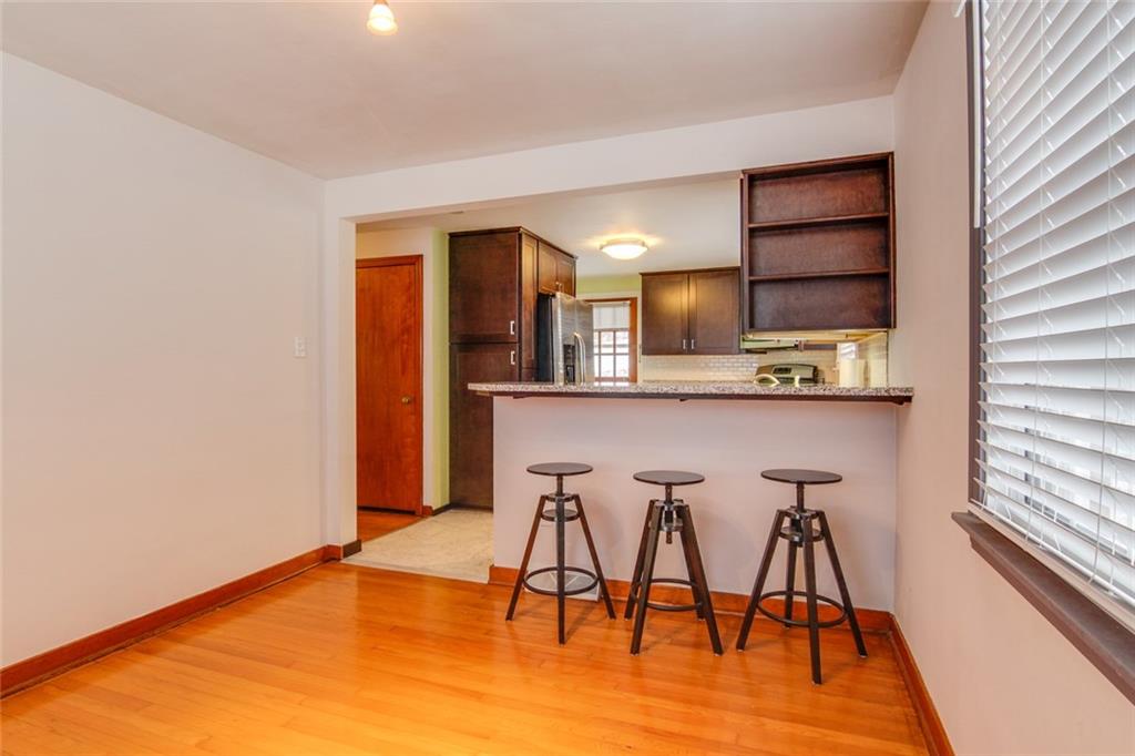 672 Center Road Pittsburgh, PA 15239 - Photo 11 of 25 Breakfast Bar