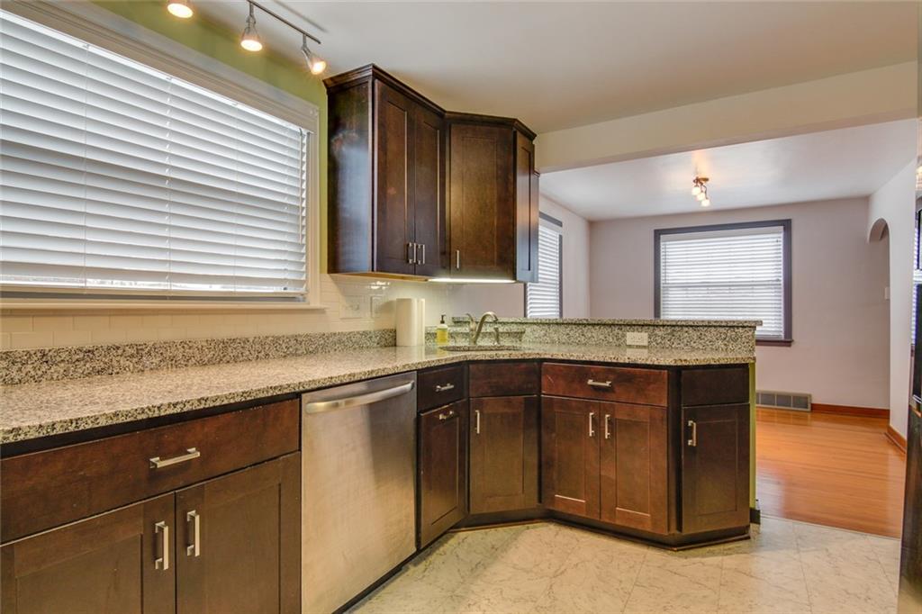 672 Center Road Pittsburgh, PA 15239 - Photo 12 of 25 Gorgeous Remodeled Kitchen