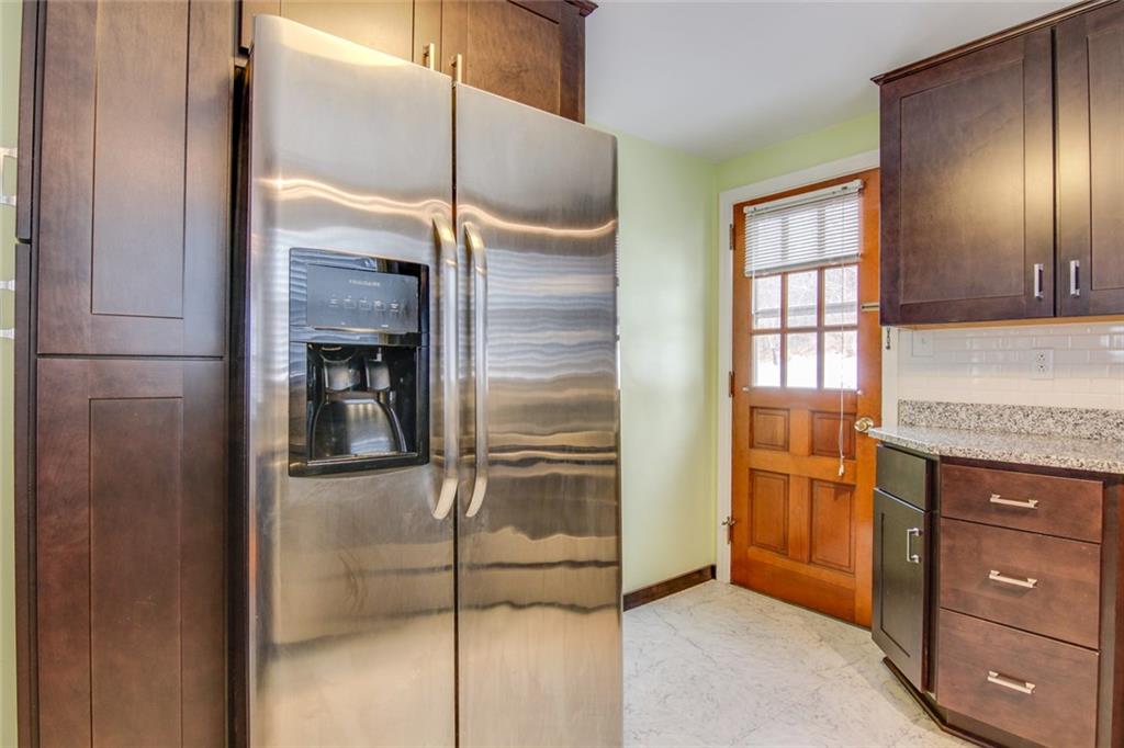 672 Center Road Pittsburgh, PA 15239 - Photo 16 of 25 Gallery Image 16