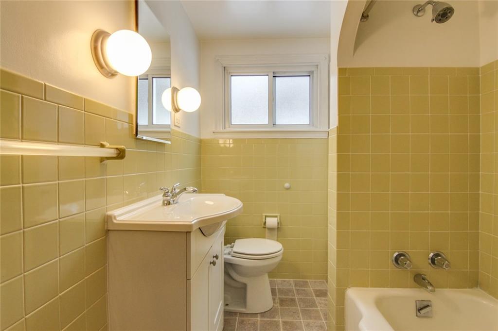 672 Center Road Pittsburgh, PA 15239 - Photo 19 of 25 Gallery Image 19