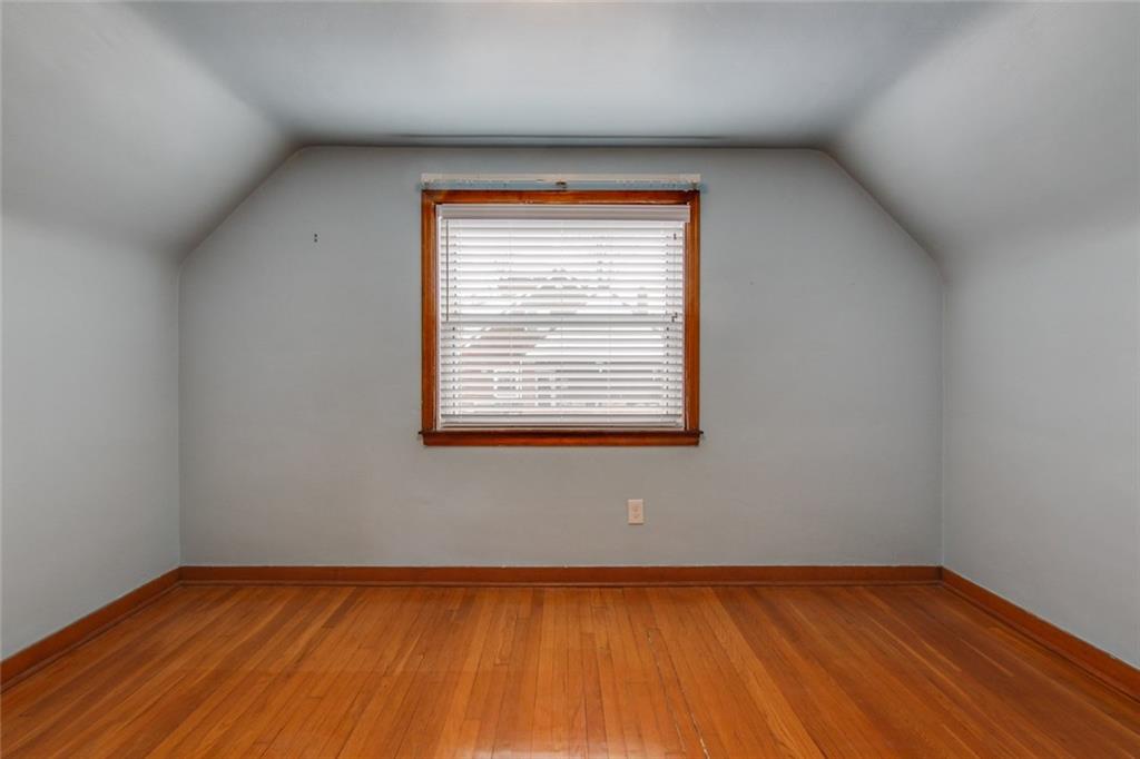 672 Center Road Pittsburgh, PA 15239 - Photo 20 of 25 2nd bedroom
