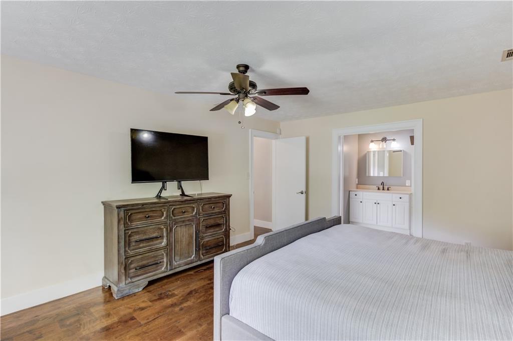 355 Brand Road Southwest Loganville, GA 30052 - Photo 29 of 51