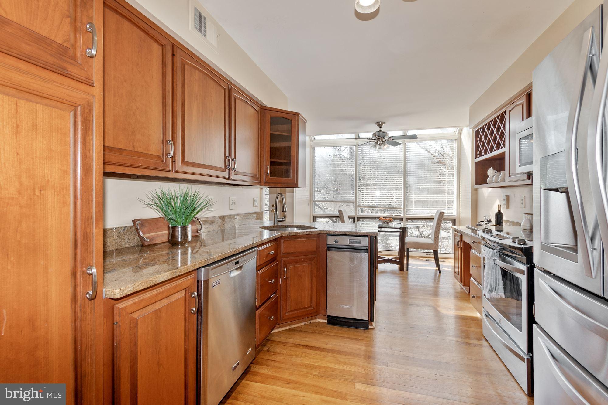 8303 Rising Ridge Way Bethesda, MD 20817 - Photo 10 of 31