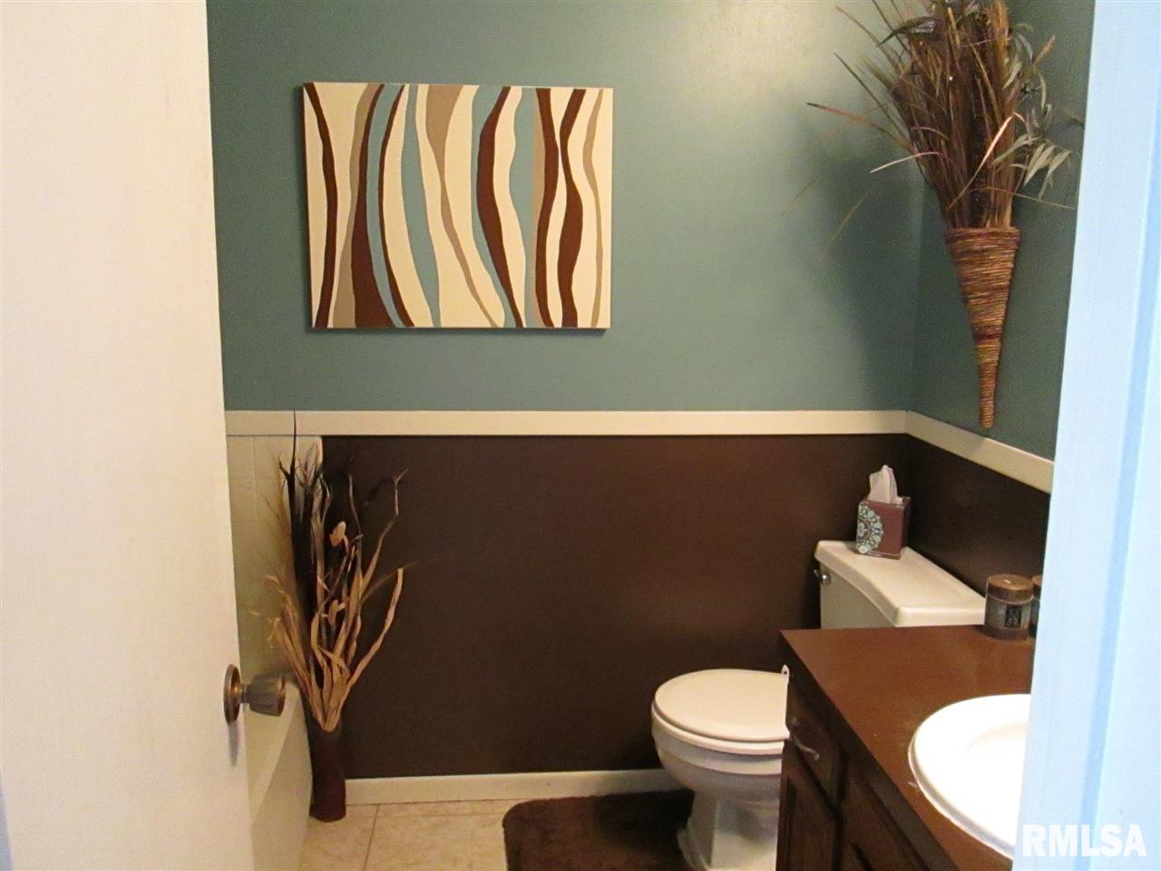 317 Valley Ridge Court Blue Grass, IA 52726 - Photo 12 of 20 Gallery Image 12