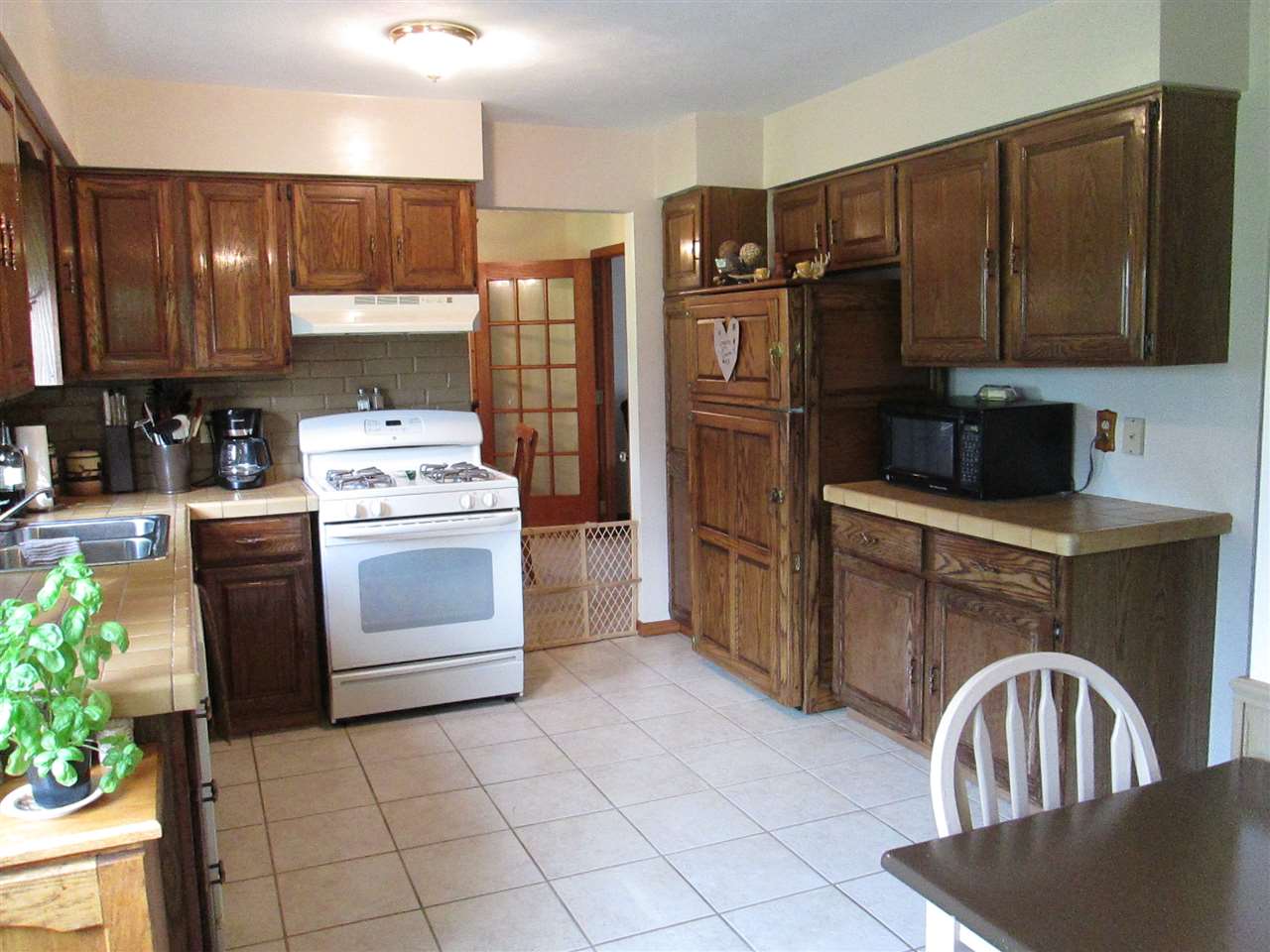 317 Valley Ridge Court Blue Grass, IA 52726 - Photo 8 of 20 Gallery Image 8