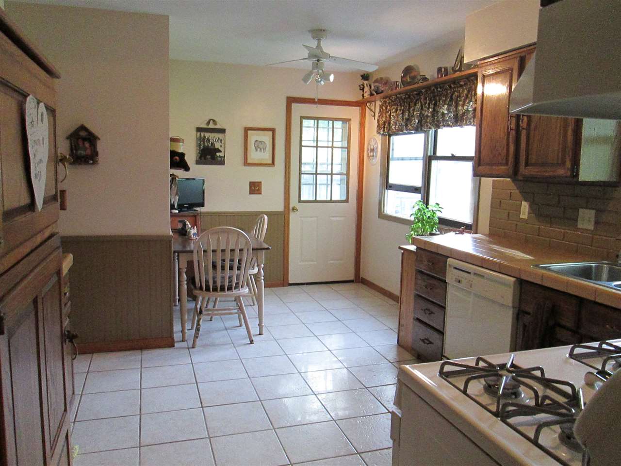 317 Valley Ridge Court Blue Grass, IA 52726 - Photo 10 of 20 Gallery Image 10