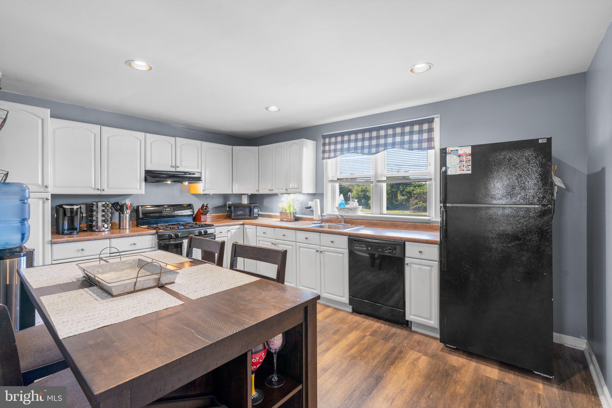 7823 Scholar Road Dundalk, MD 21222 - Photo 3 of 26 Spacious Eat in Kitchen