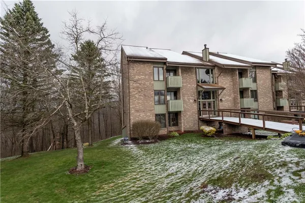 $299,000 | 9-a1 Mountain Villas Drive, Champion, PA 15622