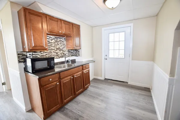 $1,700 | 198 Reed Street, Unit 1983, Rockland, MA 02370
