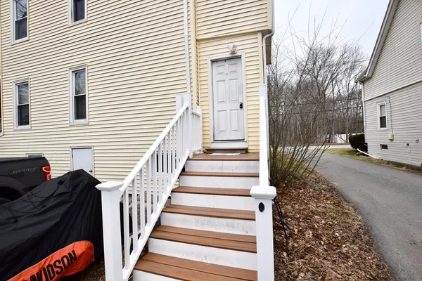 $1,700 | 198 Reed Street, Unit 1983, Rockland, MA 02370