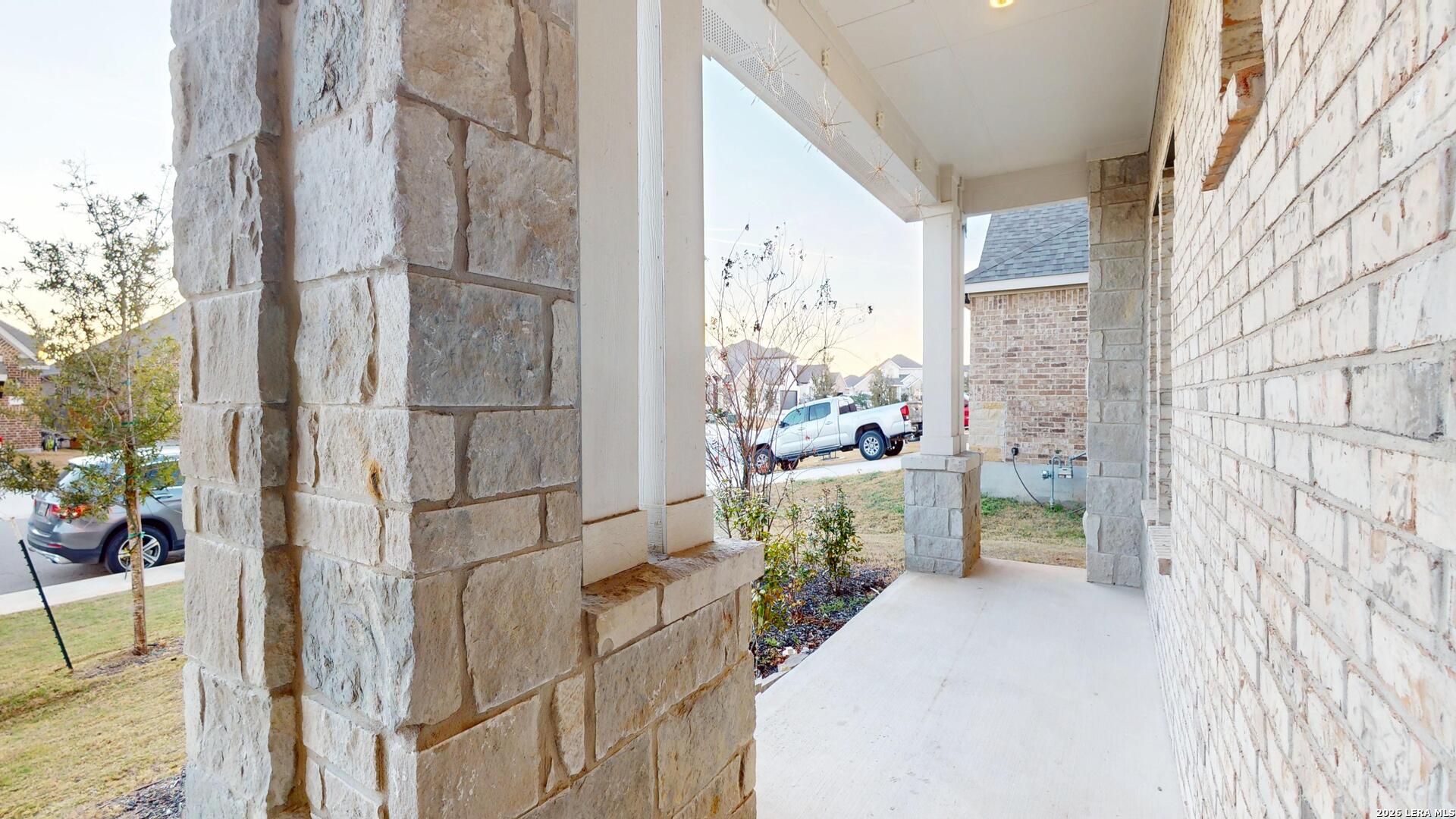 918 Rench New Braunfels, TX 78130 - Photo 39 of 41 a spacious bathroom with a bathtub and sink