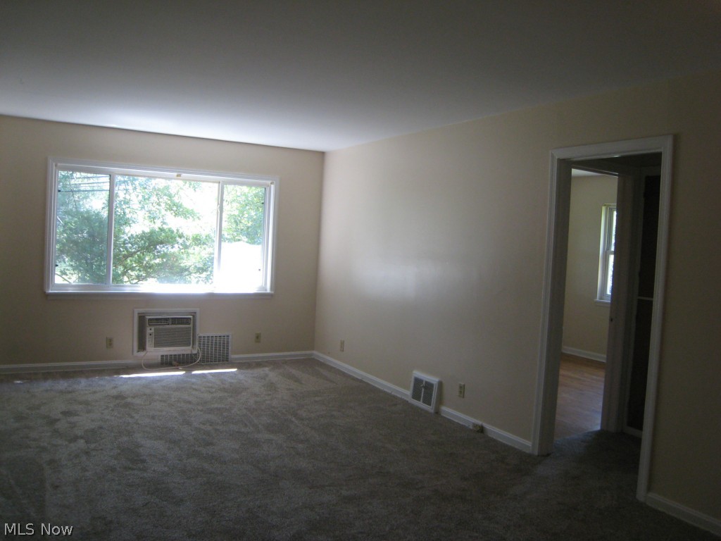 90 South Miller Road Akron, OH 44333 - Photo 3 of 12