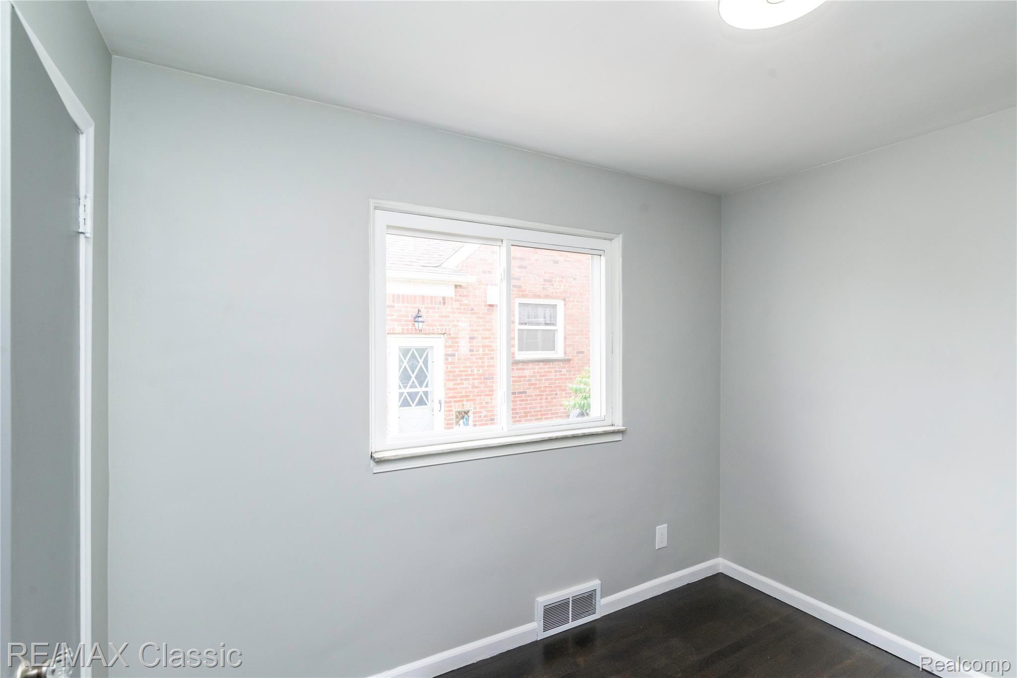 8937 Ruth Avenue Allen Park, MI 48101 - Photo 39 of 50 Ruth6424.jpg