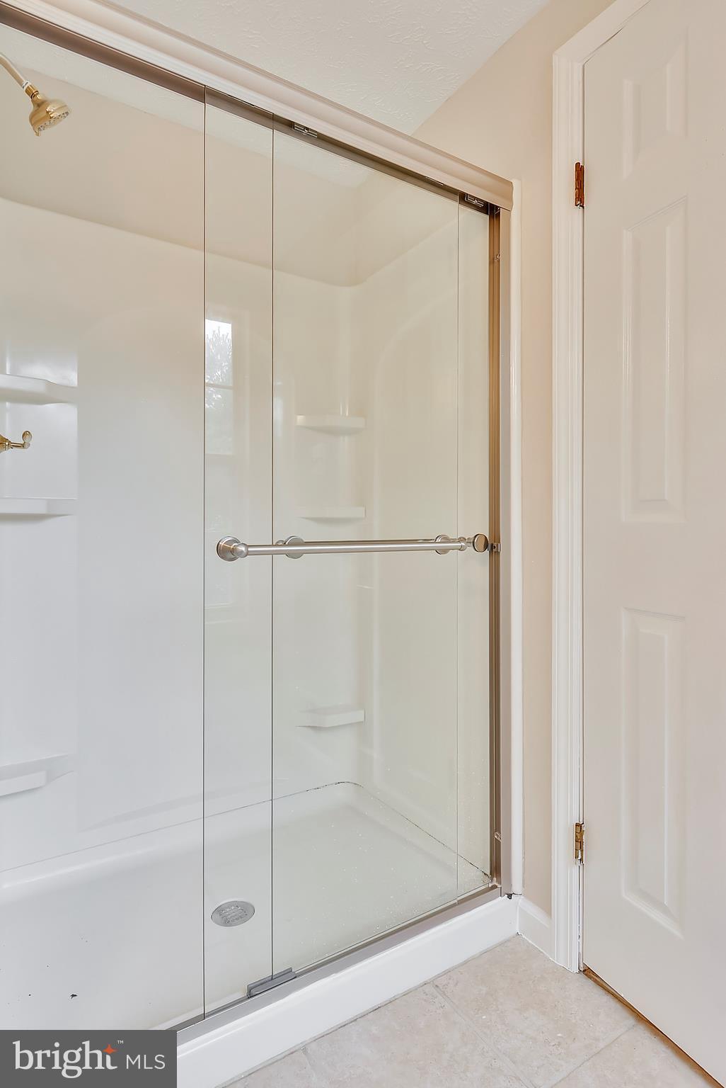 1539 Autumn Ridge Circle Reston, VA 20194 - Photo 15 of 24 Bath (Master)
