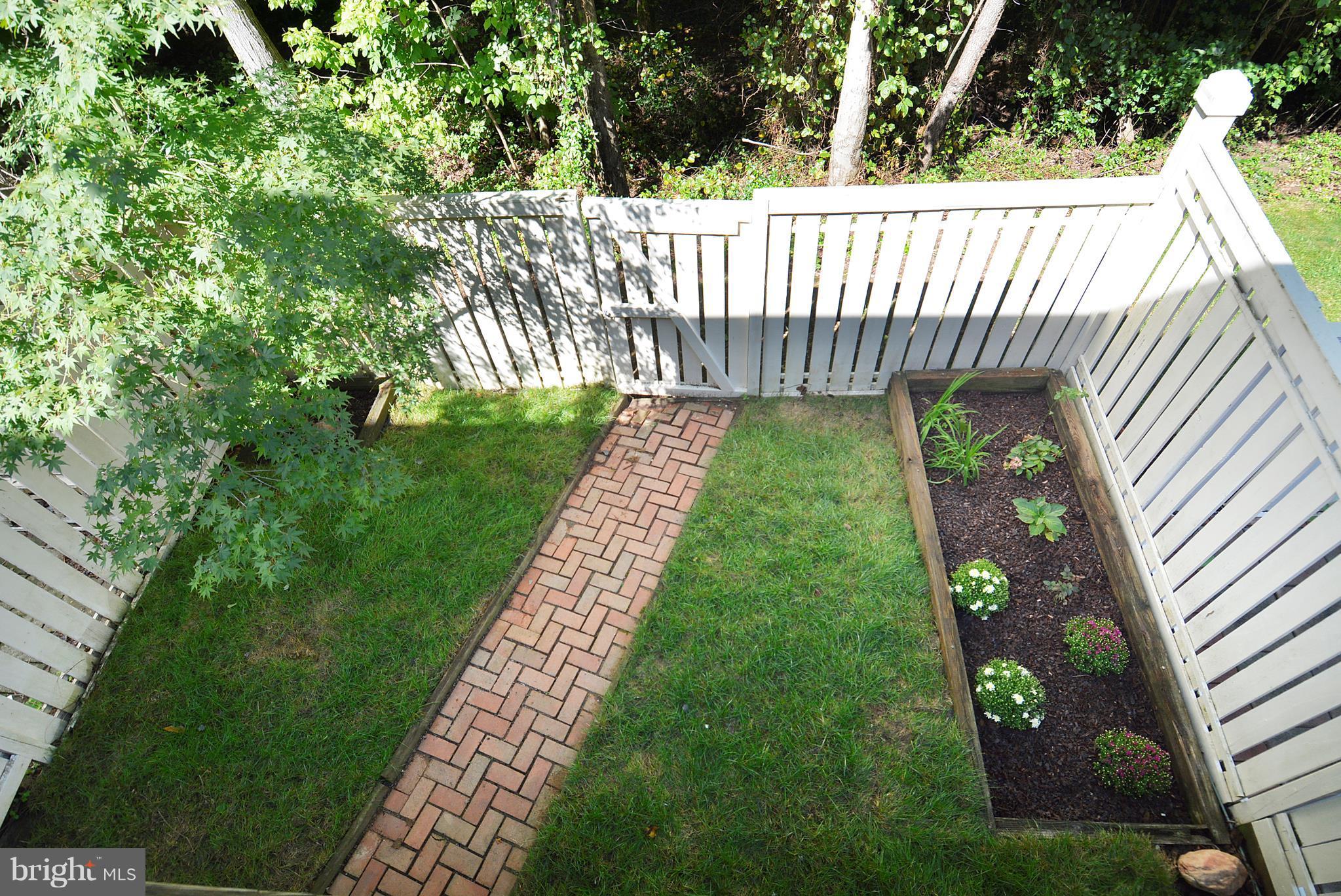 1539 Autumn Ridge Circle Reston, VA 20194 - Photo 24 of 24 Backyard