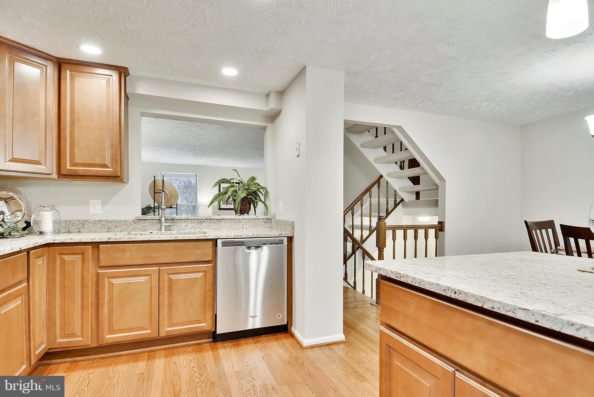 1539 Autumn Ridge Circle Reston, VA 20194 - Photo 9 of 24 Kitchen