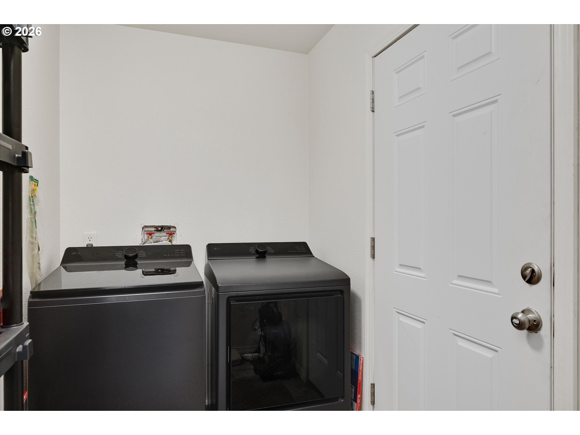 21290 South Beavercreek Road Beavercreek, OR 97004 - Photo 10 of 30 Laundry