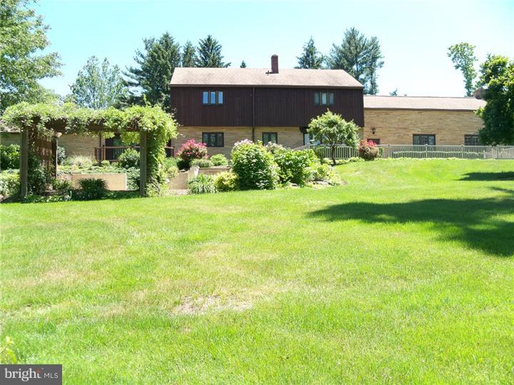679 Juliustown Georgetown Road Jobstown, NJ 08041 - Photo 3 of 19 Exterior Front