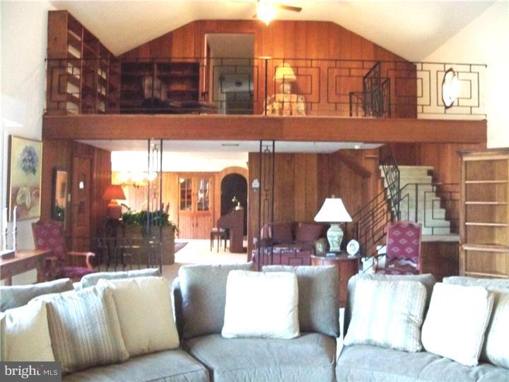 679 Juliustown Georgetown Road Jobstown, NJ 08041 - Photo 8 of 19 Loft