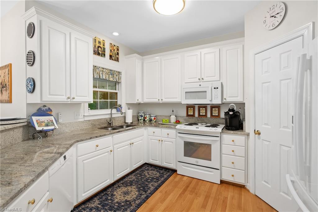 3803 Edgewater Street High Point, NC 27265 - Photo 15 of 50 Gallery Image 15