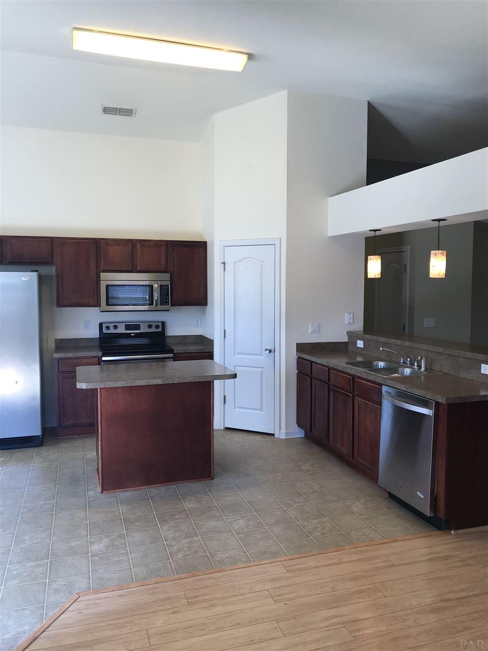 7973 Promise Creek Road Navarre, FL 32566 - Photo 13 of 39