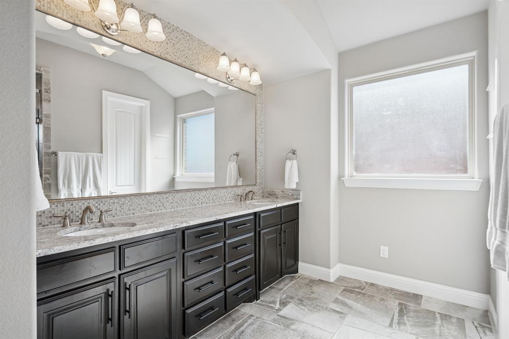 409 Chestnut Lane Roanoke, TX 76262 - Photo 17 of 31