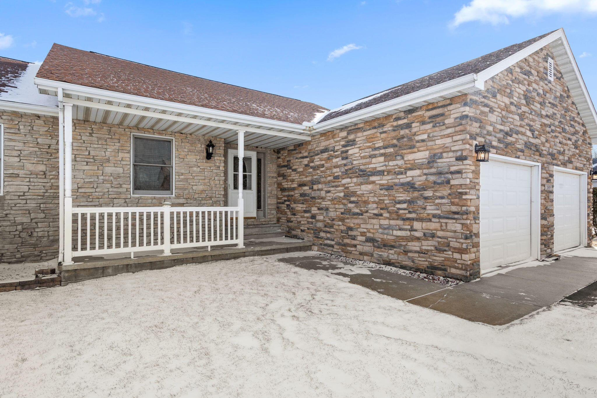 11609 Salyer Drive Wheatfield, IN 46392 - Photo 2 of 33 2048x1365