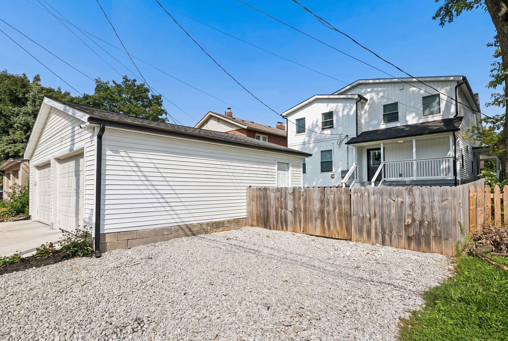 829 Thomas Road Columbus, OH 43212 - Photo 47 of 52 Additional Private Parking