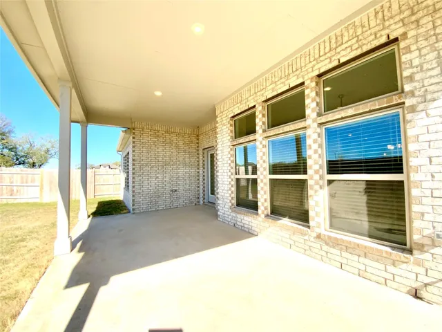 $2,550 | 247 Du Bois Lane, Kyle, TX 78640