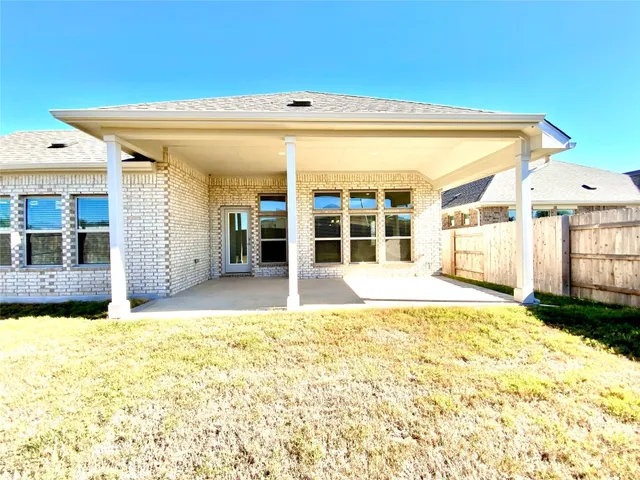 $2,550 | 247 Du Bois Lane, Kyle, TX 78640